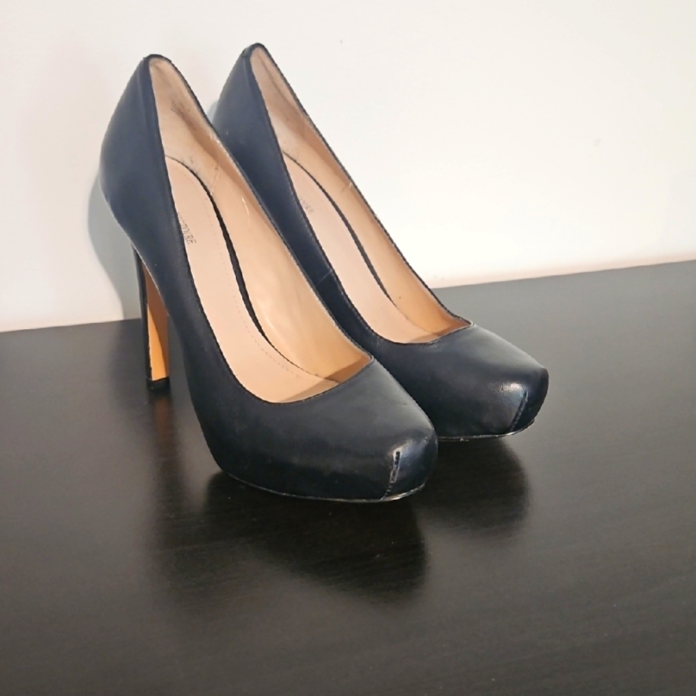 Pour La Victoire Gilliana Pumps Black 7.5
